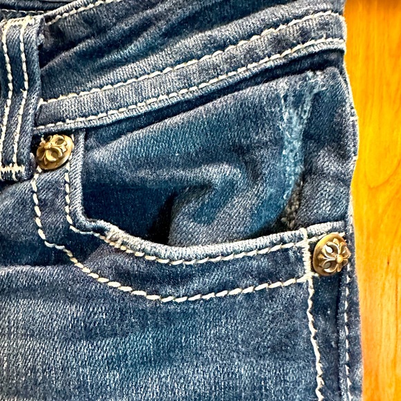 Miss Me Distressed Boot Cut Denim Jeans Size 28 - Picture 8 of 13